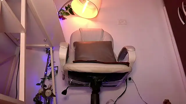 SUZZET_22's cam snapshot