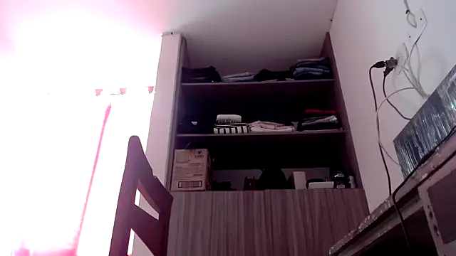 nicolle_milf1978's cam snapshot