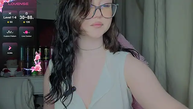 hornyprincess19's cam snapshot