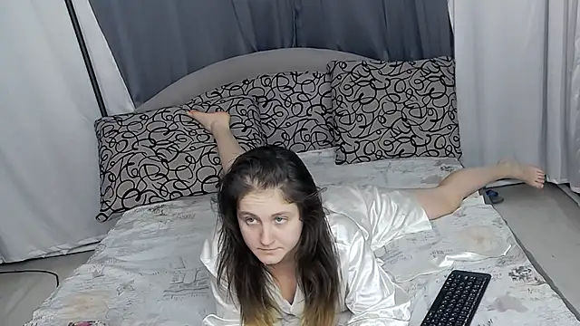 Holliy_Cooper's cam snapshot