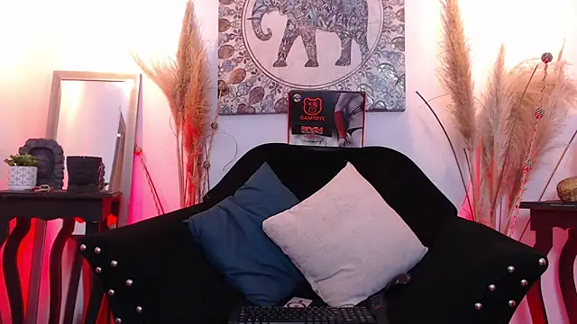 ZharaGag_on_u's cam snapshot