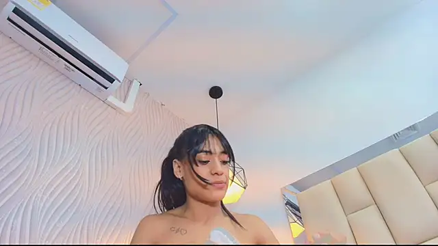 Vero_Temptation's cam snapshot