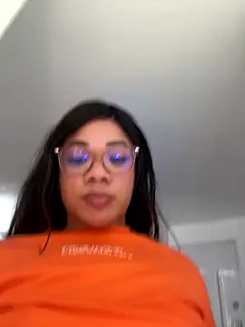 ashley_Tompson1's cam snapshot