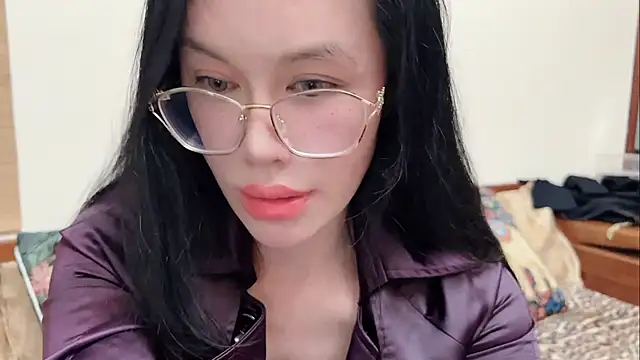 Aisha-AA live sex cam