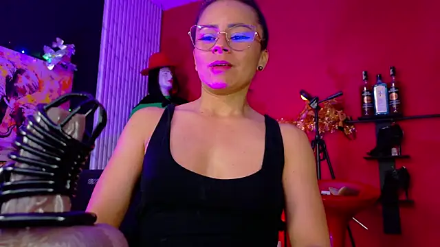 MistressSlut1's cam snapshot