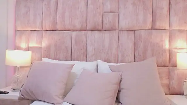 ScarlettFoox's cam snapshot