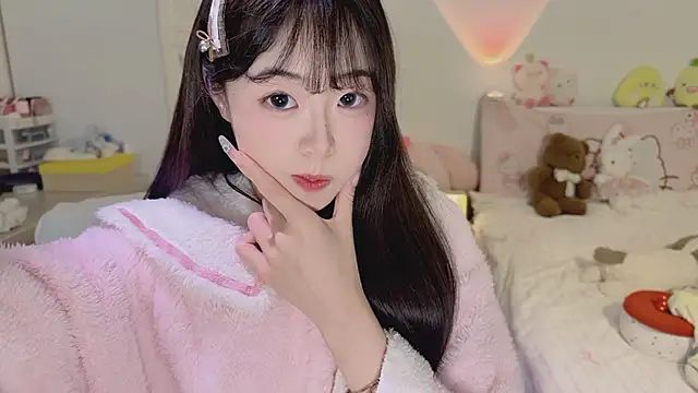 Onecutelittle live sex cam