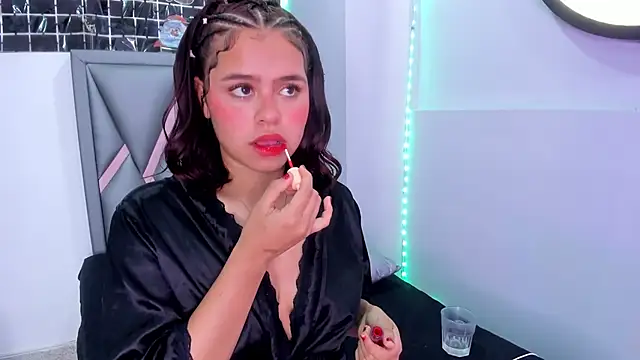 Sofia_villareal's cam snapshot