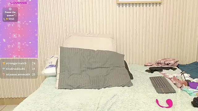 Abrilmirren's cam snapshot