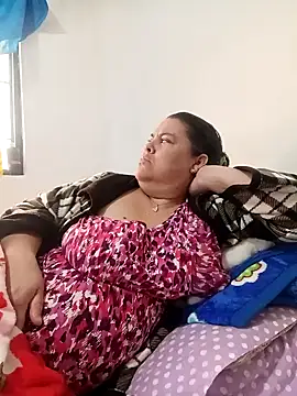 yaneth_'s cam snapshot