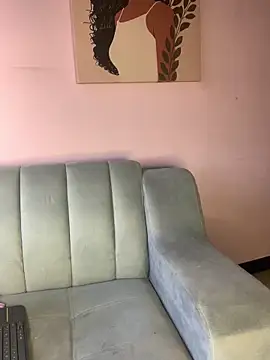 KloePink_'s cam snapshot