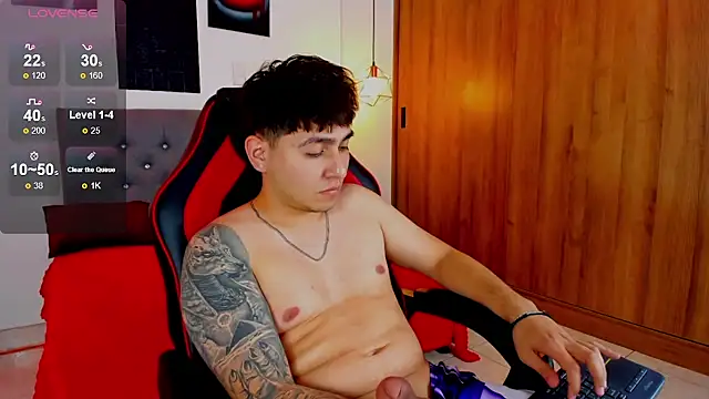 Nicolas_James_Sc's cam snapshot