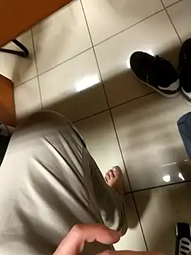 onbifeet live sex cam