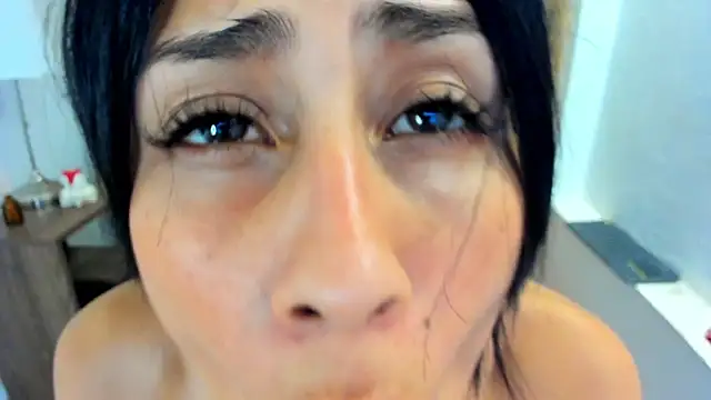 Thais_kim's cam snapshot