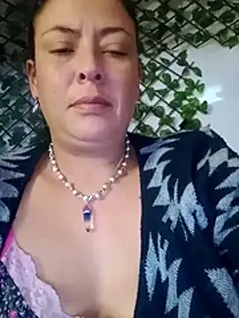 amatista_3012's cam snapshot