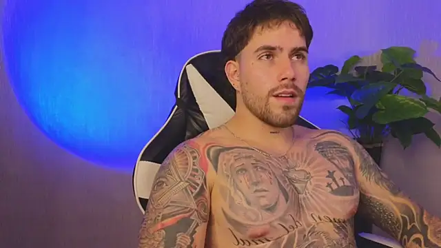 Ades_Lowe's cam snapshot