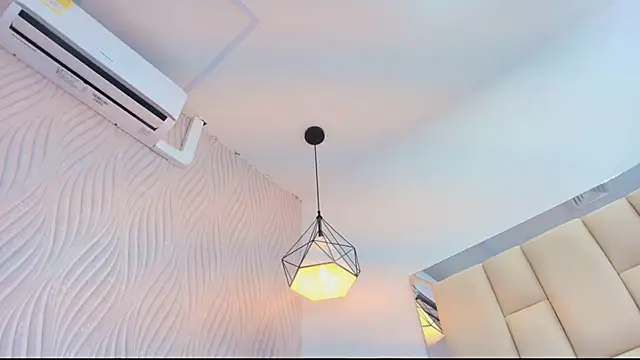 Vero_Temptation's cam snapshot