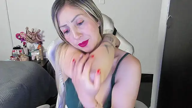 Andreina_Suann's cam snapshot