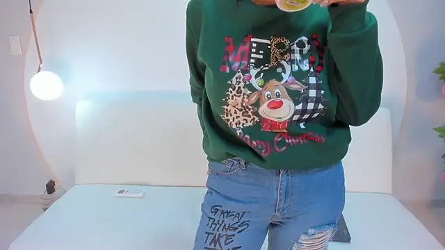 Ada_Monroe10's cam snapshot