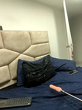 Angell_cooper's cam snapshot