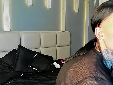 ArohomLester's cam snapshot