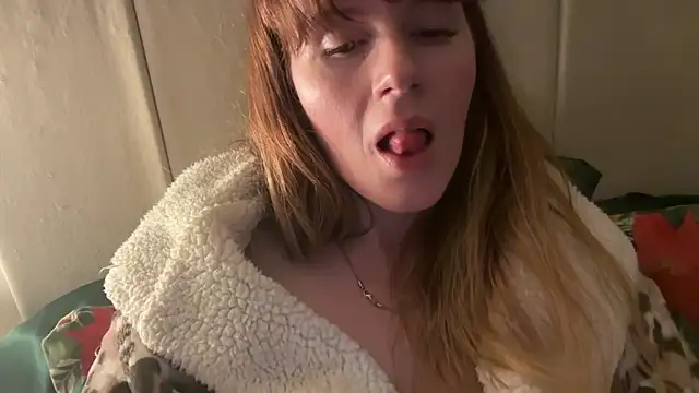 redheadrosie69's cam snapshot