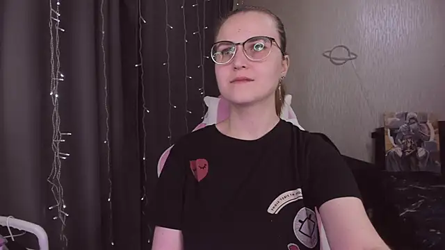 MissBrightShine's cam snapshot