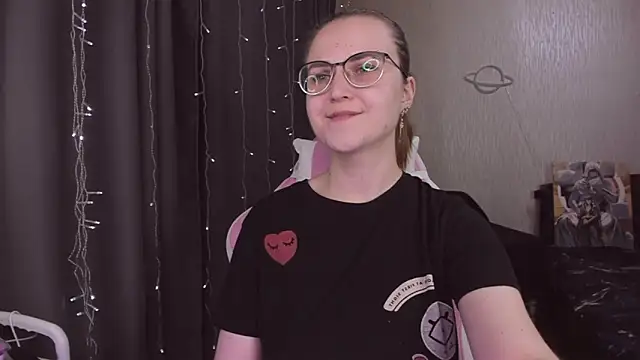 MissBrightShine's cam snapshot