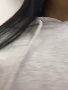 TiffanyyLam live sex cam