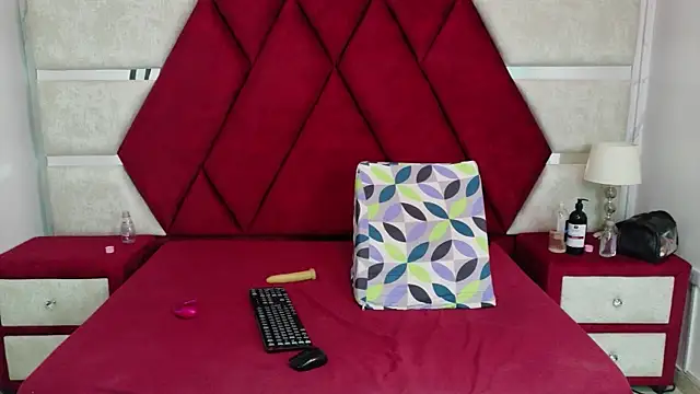 Kity_spiderr live sex cam