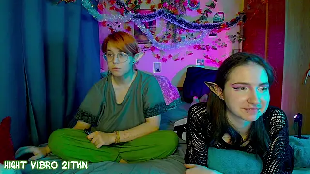 TrickyKitsune live sex cam