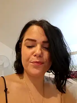 Xladycharme's cam snapshot