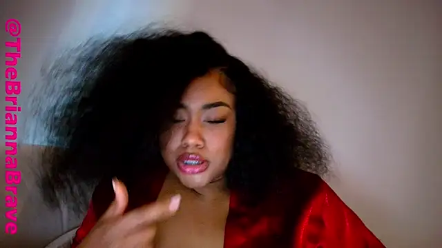 BriannaBrave live sex cam