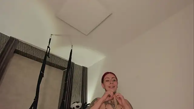 selene_red_'s cam snapshot