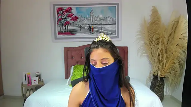 AdrianaTorres_'s cam snapshot