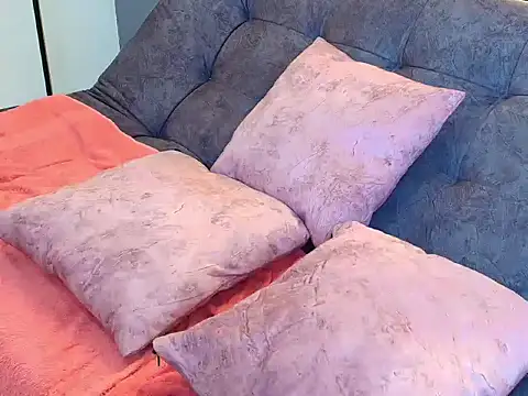 brunette_candyy_'s cam snapshot