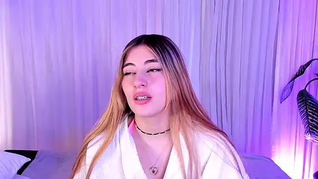 tiffany_becker's cam snapshot