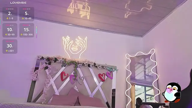 ZURY_TAY's cam snapshot