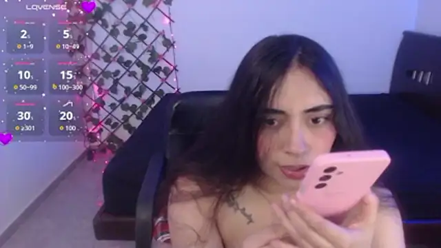 latin_mommy_'s cam snapshot