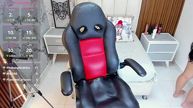 ROXXYBLOOM's cam snapshot