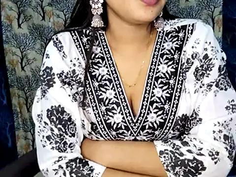 Aarvi_Arora's cam snapshot