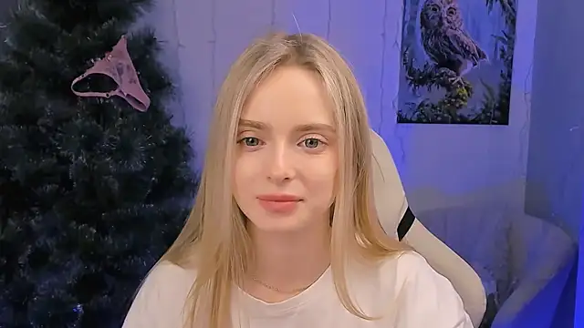 JuliaBrewwer's cam snapshot