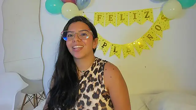 emilyy_cooperr's cam snapshot