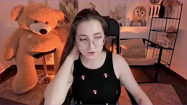 VirtuallVoyant live sex cam