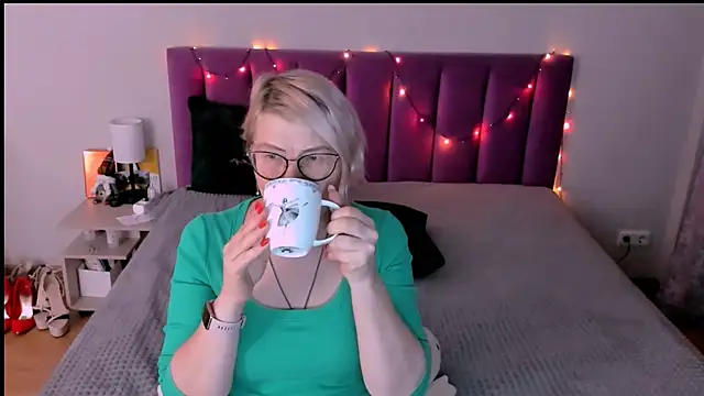 sabrinamacmarren's cam snapshot