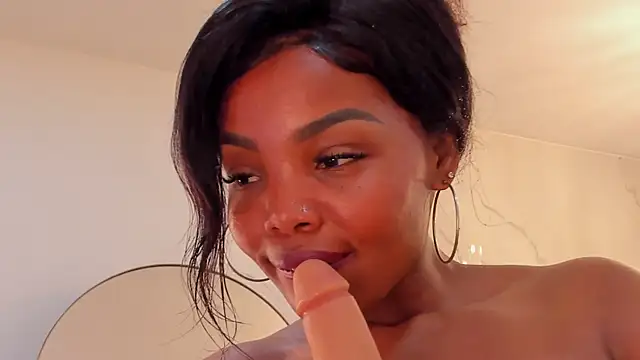 dakhota___'s cam snapshot