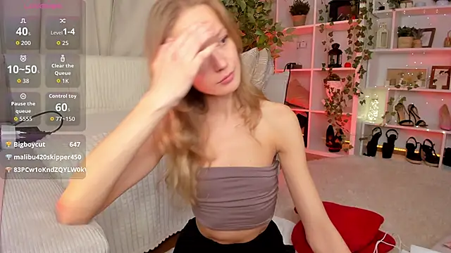 Kara_smalltits's cam snapshot