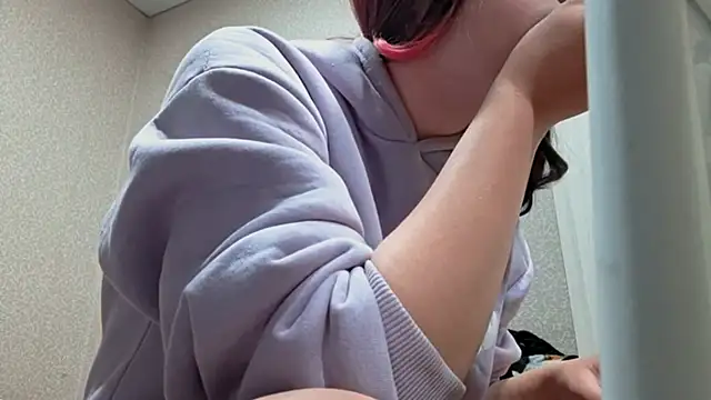 AwnyGrub's cam snapshot