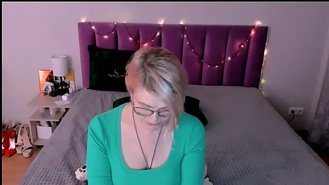 sabrinamacmarren's cam snapshot