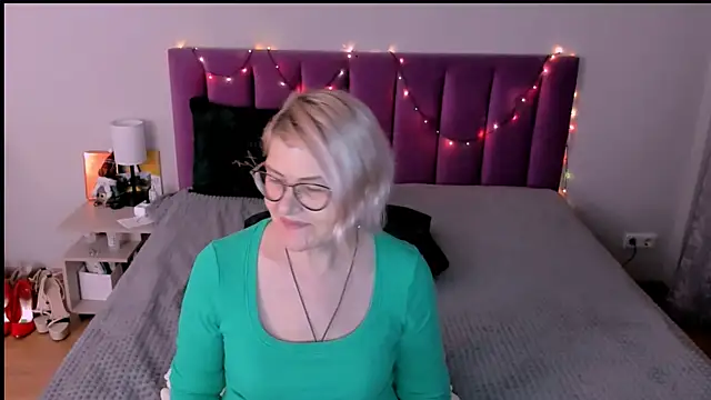 sabrinamacmarren's cam snapshot